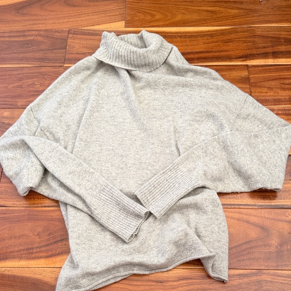Reformation Cashmere Gray Turtleneck Sweater